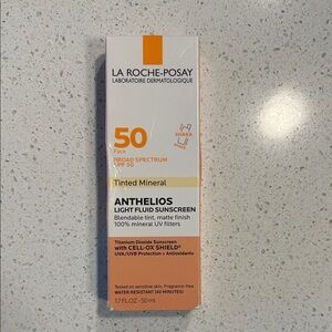 la roche posay anthelios tinted mineral SPF 50 sunscreen !!